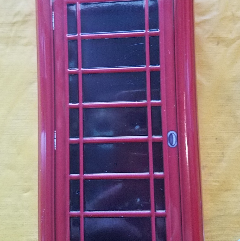 Red English telephone booth biscuit container - Picture 2 of 4